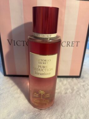 Victoria's Secret Pure Seduction Vacation Fragrance Mist - Red and Gold